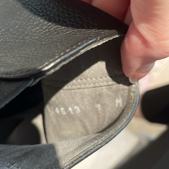 Stuart Weitzman black leather peep toe heels with elastic heel straps, size 9 - Picture 3 of 4